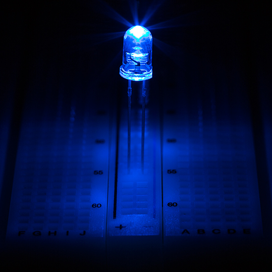 5mm Blue LED - 470 nm - T1 3/4 LED w/ 15 Degree Viewing Angle